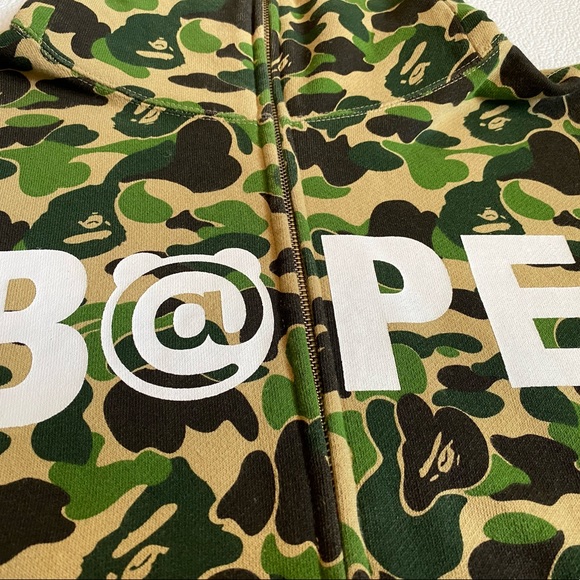 Bape x Bearbrick ABC Camo Hoodie - Picture 4 of 9